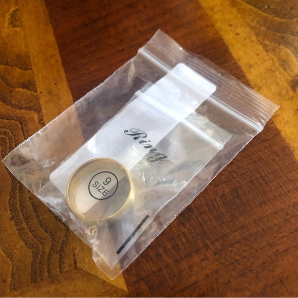 Men’s matte frosted titanium steel wide gold band ring NWT 9 - Picture 8 of 9